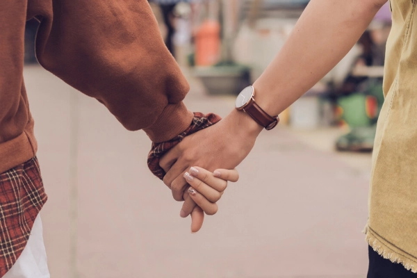 self-sabotaging relationships